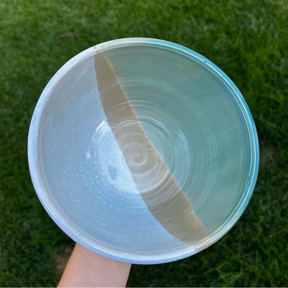 Studio Pottery Half Dipped Glazed Serving Bowl in Green Blue Tan Artist Signed - Picture 12 of 12